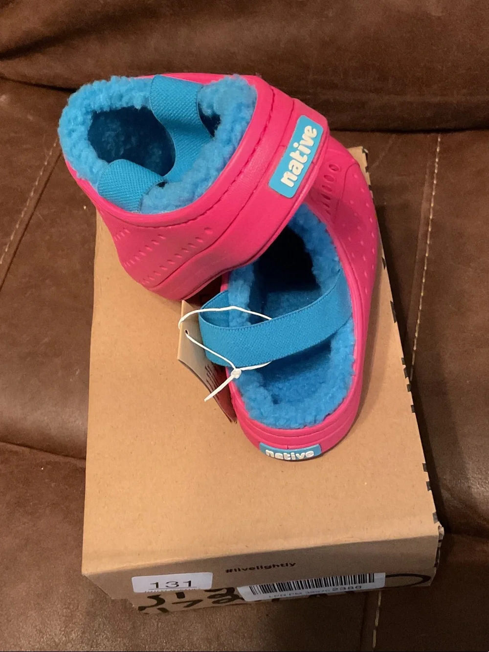 Native Kids native Jefferson cozy  Shoe in Bright Pink with Blue Liner size 9